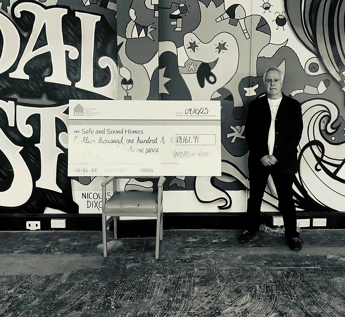 Michael and the cheque! Michael and the cheque!